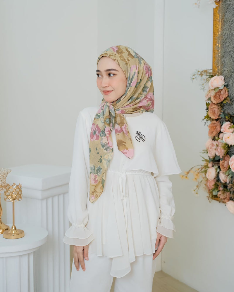 Koyu Hijab Segiempat Motif Hibiscus Patern Wafle Set Iner