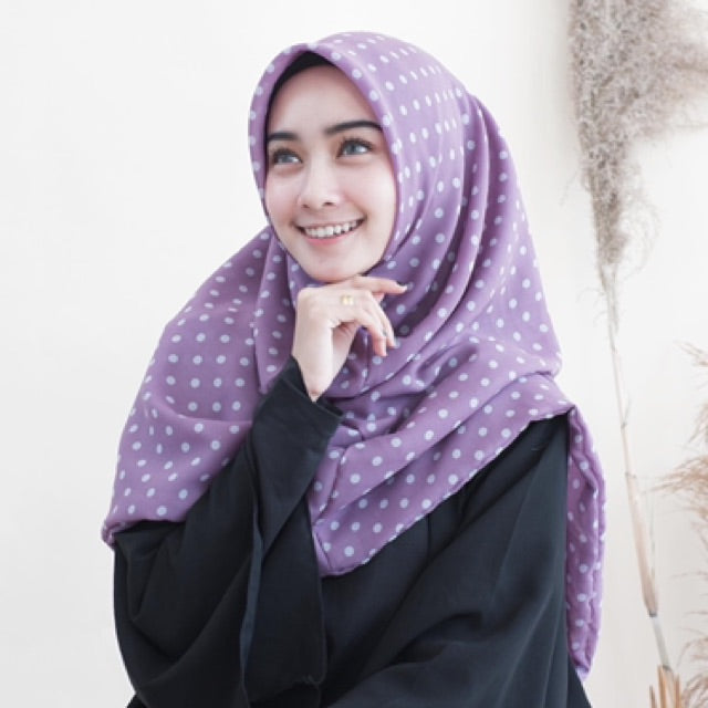 Koyu Hijab Instan Senja Panjang Polka