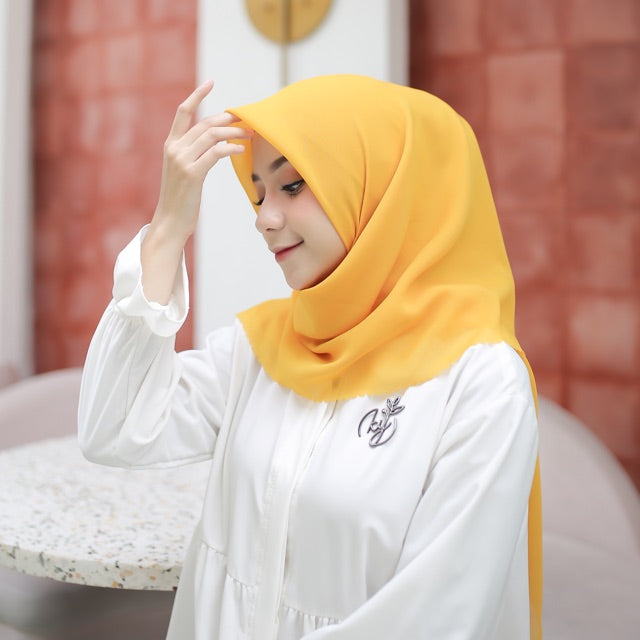 Koyu Hijab Segiempat Potton Apel Lasercut Flowry Seri A